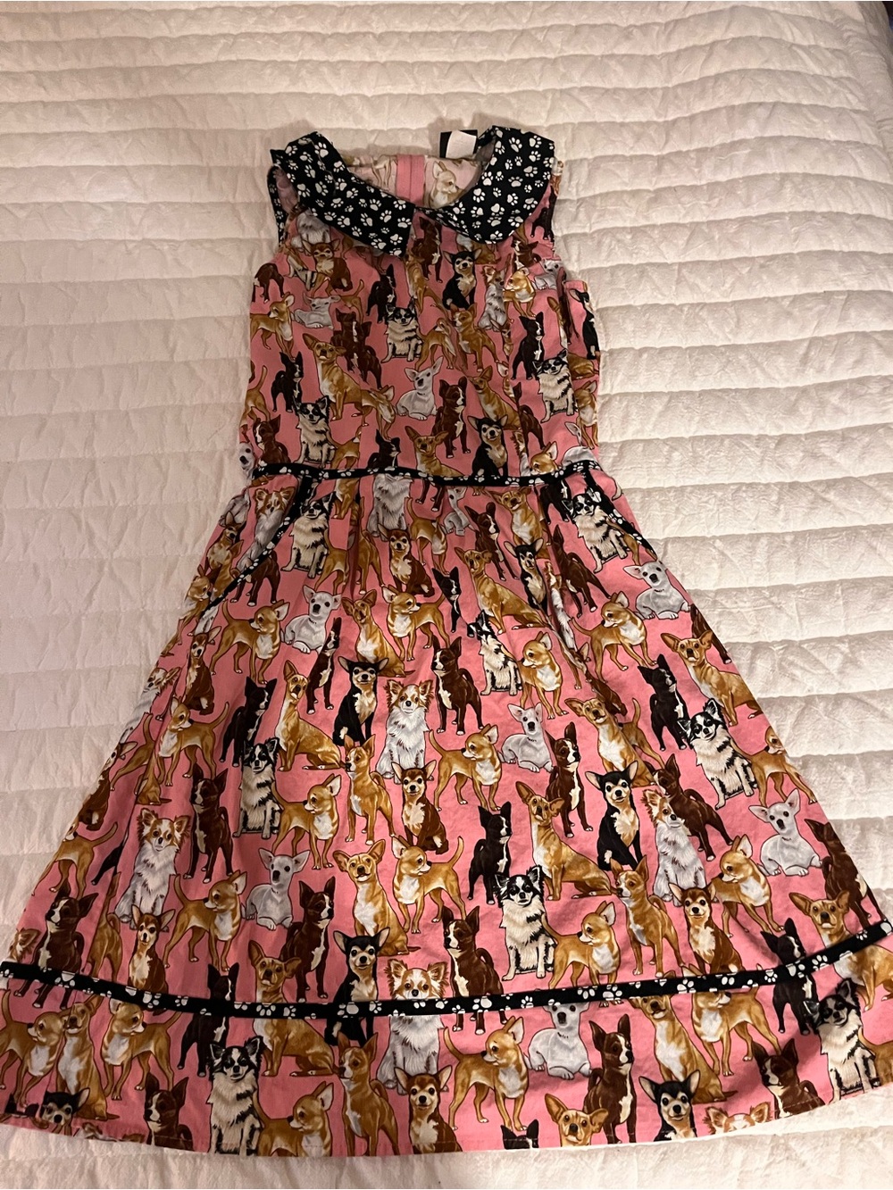 Retrolicious Pink Chihuahua Dog-Print Sleeveless Dress with Collar